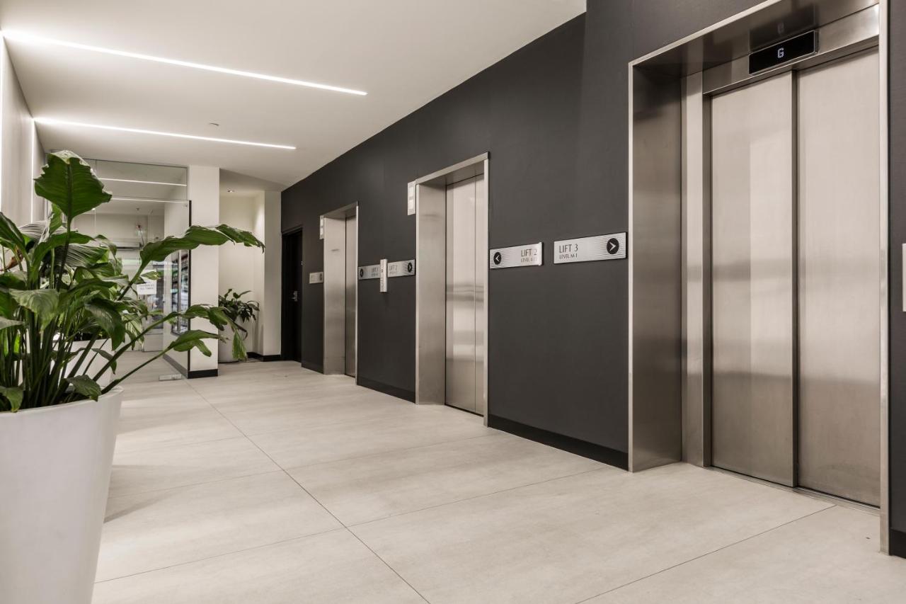 Absolute Collins Apartments メルボルン エクステリア 写真